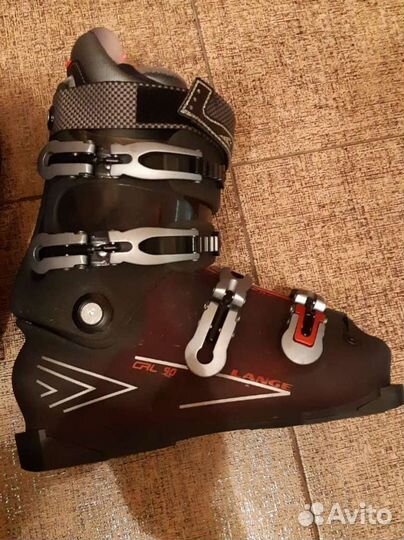 Горнолыжные ботинки 