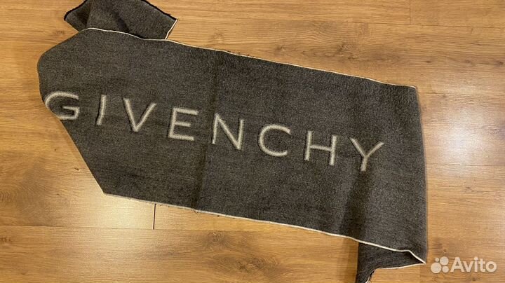 Givenchy шарф