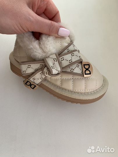 Ботинки демисезонные для девочки 26 р 18см новые