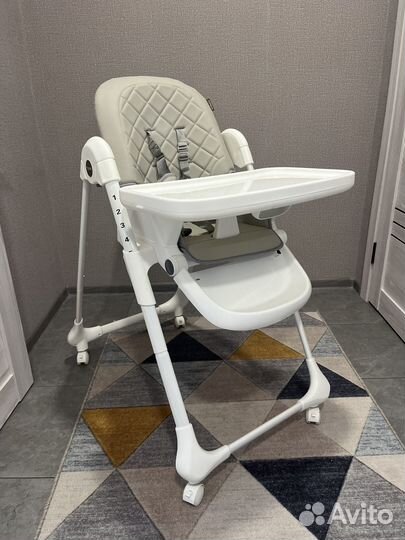 Стул для кормления детский