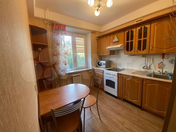 3-к. квартира, 55 м², 4/10 эт.