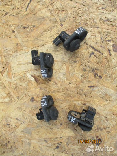 Концевик двери Ниссан Альмера Классик