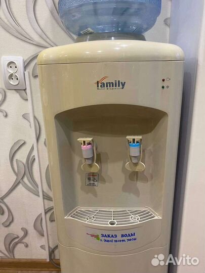 Кулер для воды напольный