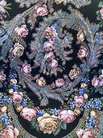 Платок «Цветы под снегом» вид 19