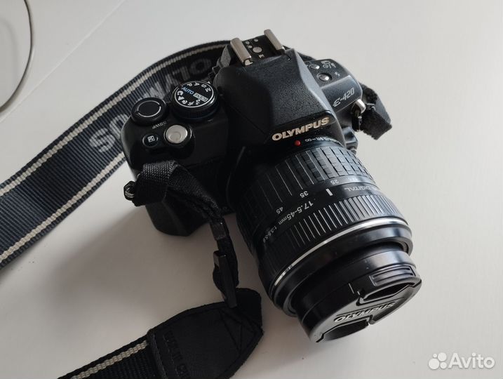 Зеркальный фотоаппарат olympus e420