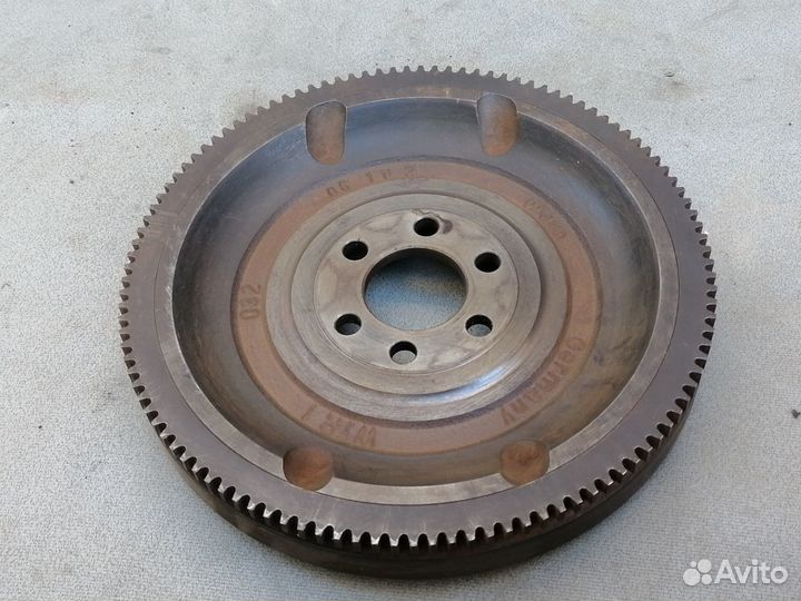 Маховик VW Golf III Vento 1991-1997 1.4 AEX