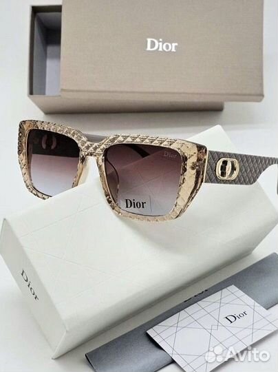 Солнцезащитные очки новые