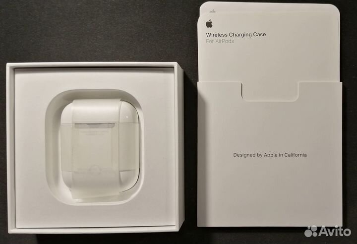 AirPods Apple A1938. Зарядное устройство