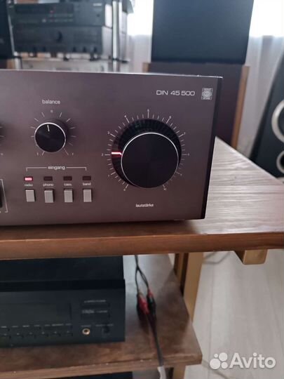 Усилитель Universum Integrated Amplifier 8000