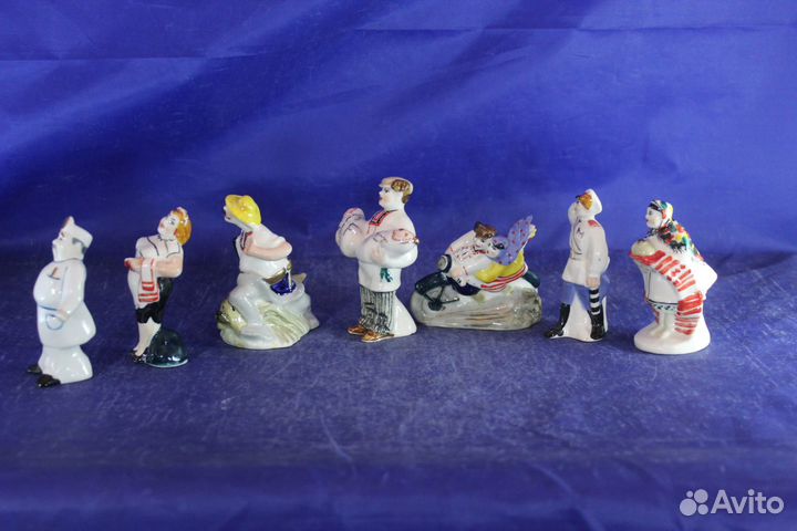 Фарфоровые статуэтки миниатюра Наши профессии будн
