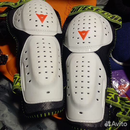 Хоккейные наколенники dainese размер xs