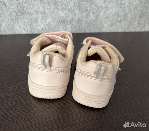 Кроссовки детские
