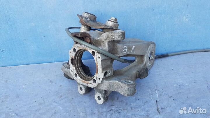 Кулак поворотный задний левый BMW 5-серия E60/E61