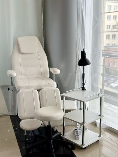 Аренда места мастера маникюра и педикюра