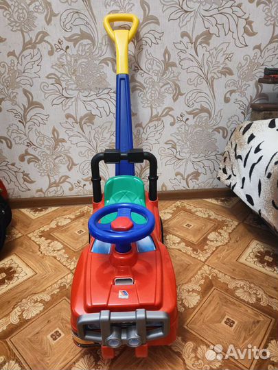 Детский автомобиль - каталка