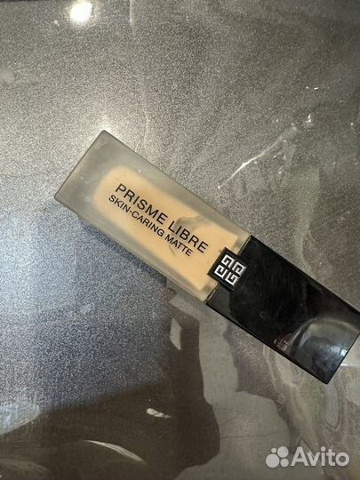 Тональный крем givenchy