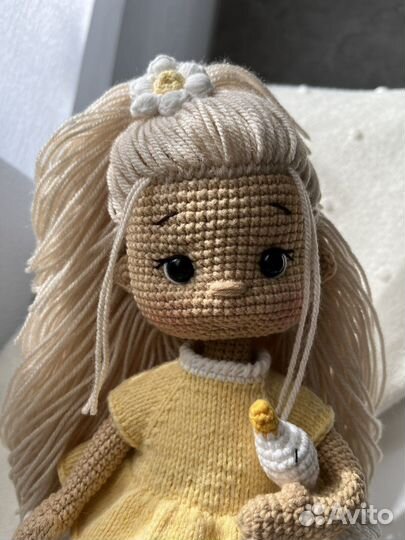 Вязаная игрушка ручной работы Кукла