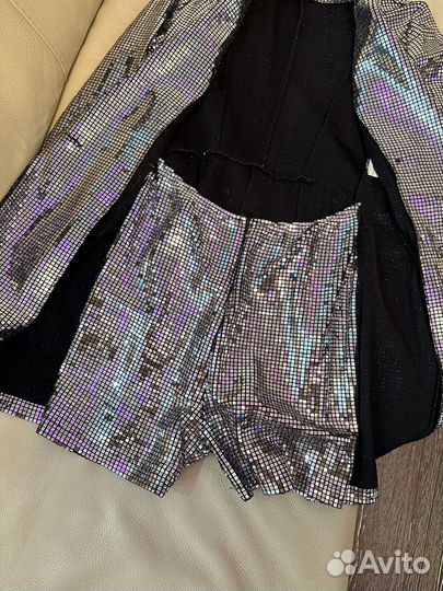 Комбинезон блестящий 44