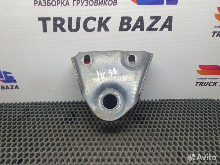 Кронштейн стойки стабилизатора переднего L