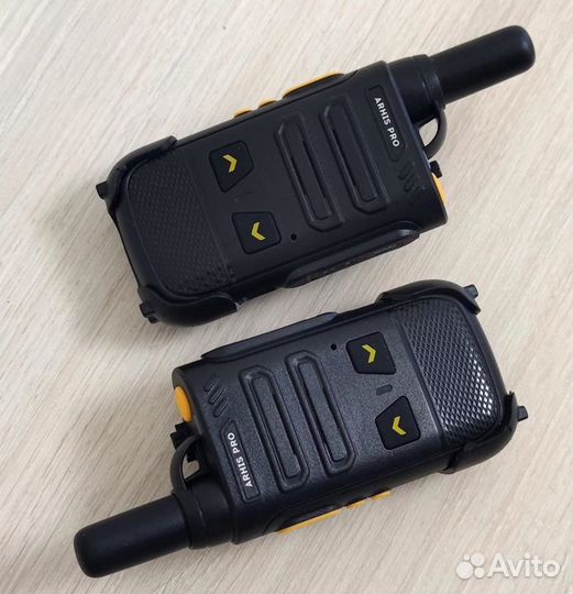 Рация-радиостанция с гарнитурой-наушником