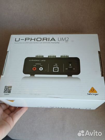 Звуковая карта behringer u-phoria um2