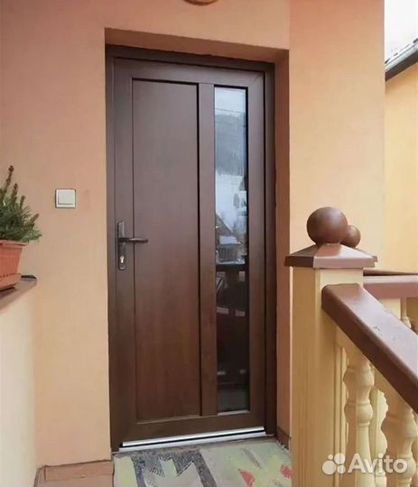 Дверь пластиковая входная ламинированная