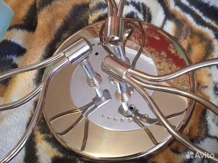 Люстра на 9 рожков