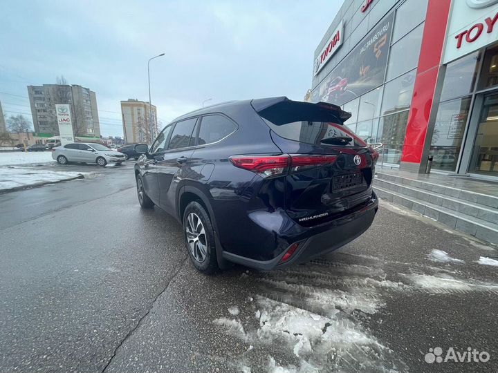 Toyota Highlander 2.5 AT, 2023