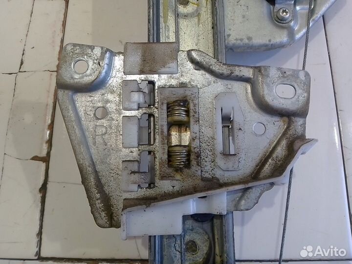 Стеклоподъемник электрический задний правый