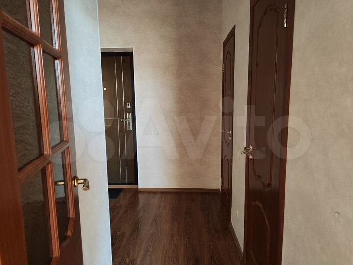 2-к. квартира, 58 м², 4/10 эт.