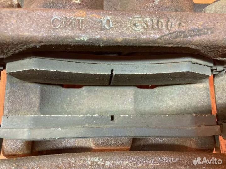 Суппорт тормозной передний правый Dodge Ram 5.7