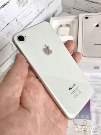 iPhone 8, 64 ГБ