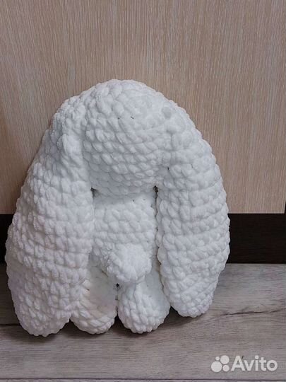 Вязаные игрушки зайка