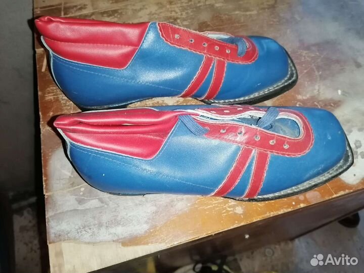 Лыжные ботинки