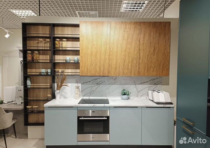 Кухня выставочный образец готовая новая