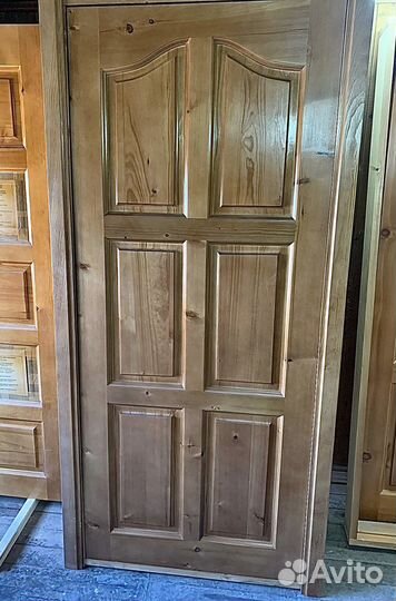 Двери межкомнатные массив