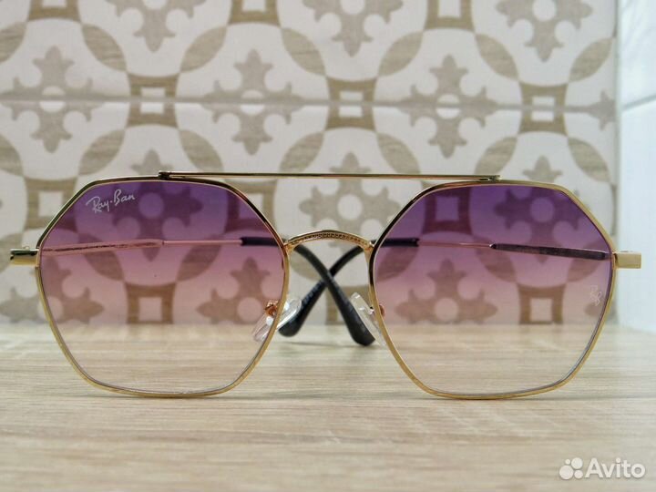 Солнцезащитные очки Ray-Ban