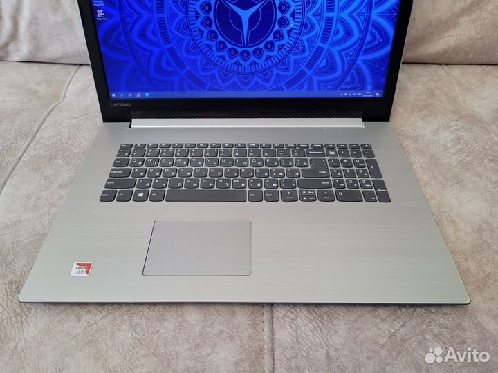 Ноутбук Lenovo/17.3