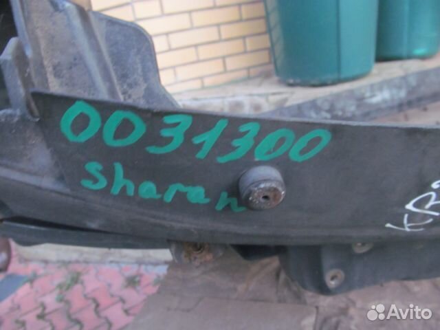 Панель передняя (телевизор) Seat Alhambra 1