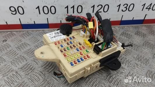 Блок предохранителей KIA sorento 2 (KKR06M101)