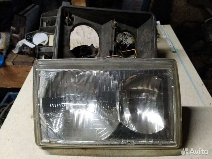 Фара правая Land Rover Range Rover P38A 1994-2002