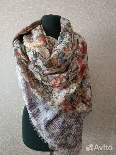 Платок шаль весна-осень