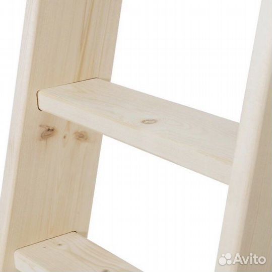Деревянная лестница