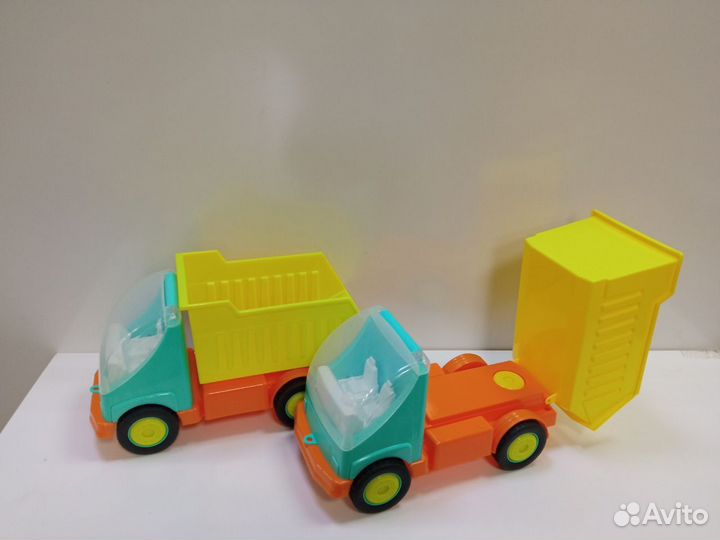 Машинка пластиковая спецтехника