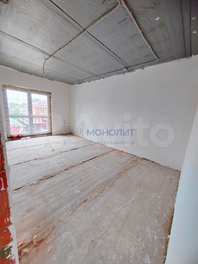 Дом 180 м² на участке 15 сот.