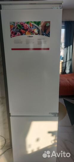 Продам холодильник встраиваемый Hansa