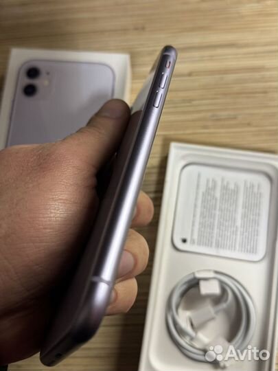 iPhone 11, 64 ГБ