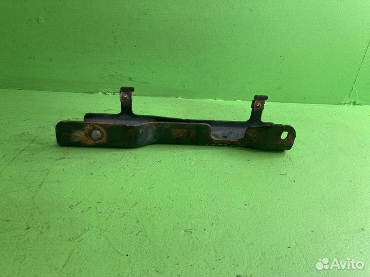 Кронштейн крепления бампера mercedes-benz actros M