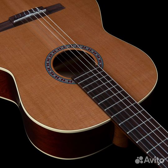 Классическая гитара Godin etude