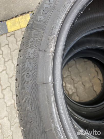 Royal Black Royal Power 295/40 R21 111W